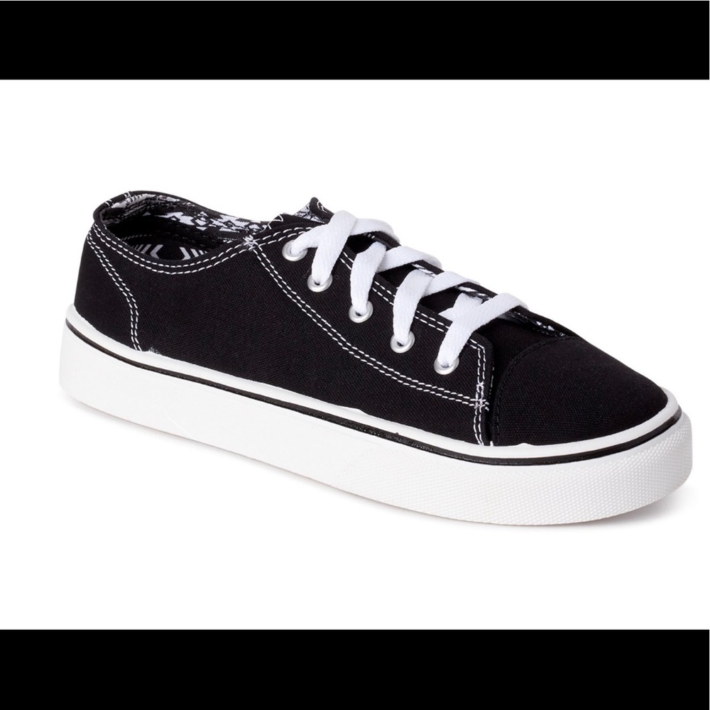 New Wonder Nation Casual Canvas Lace Up Sneakers